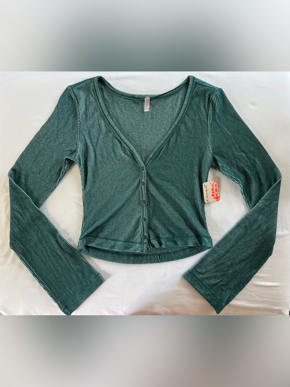 NWT Free People Green V-Neck Long Sleeve Crop Top, Button Down, Ribbed